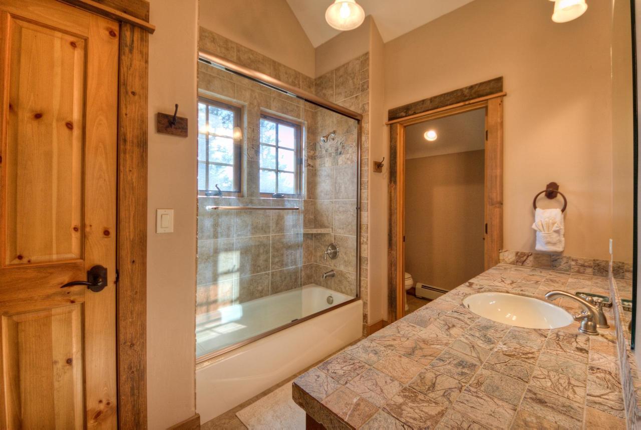 Antler Ridge Lodge بيغ سكاي المظهر الخارجي الصورة