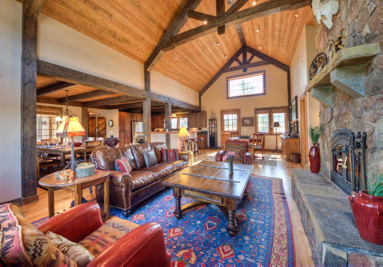 Antler Ridge Lodge بيغ سكاي المظهر الخارجي الصورة