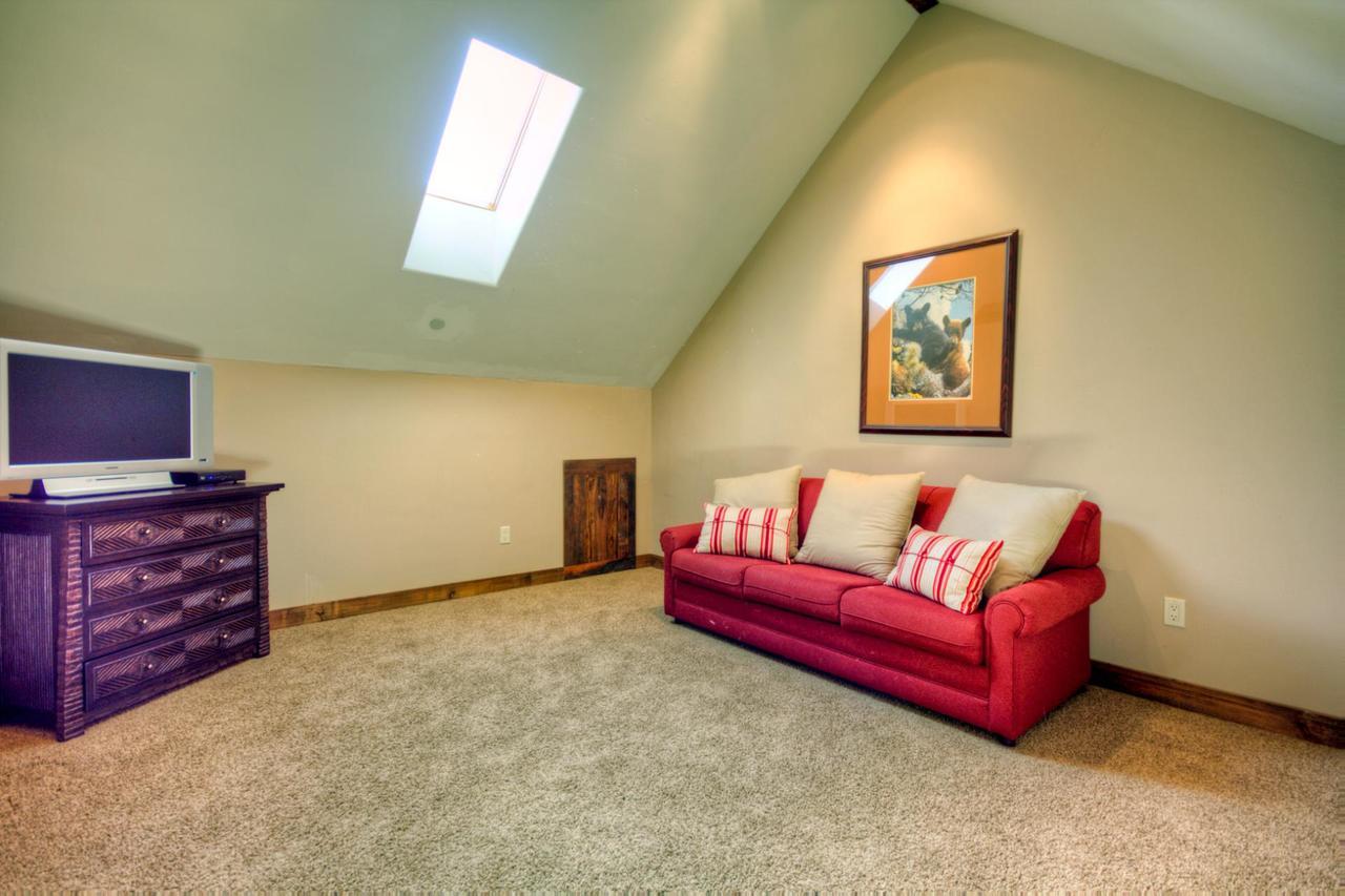 Antler Ridge Lodge بيغ سكاي المظهر الخارجي الصورة